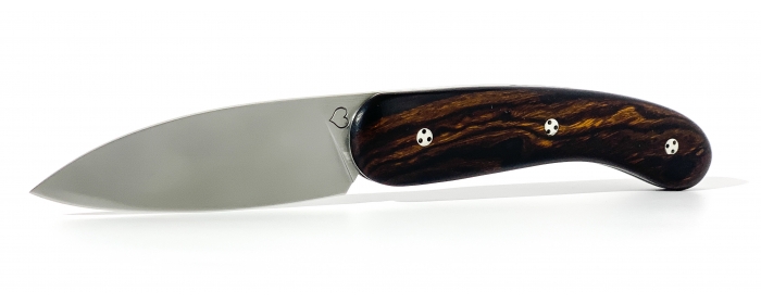 Le cathare folding knife with ironwood handle