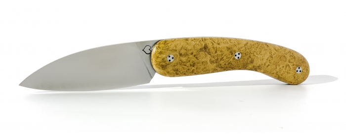 Le cathare folding knife with acacia handle