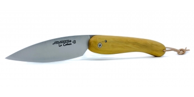 Le cathare folding knife with boxwood handle